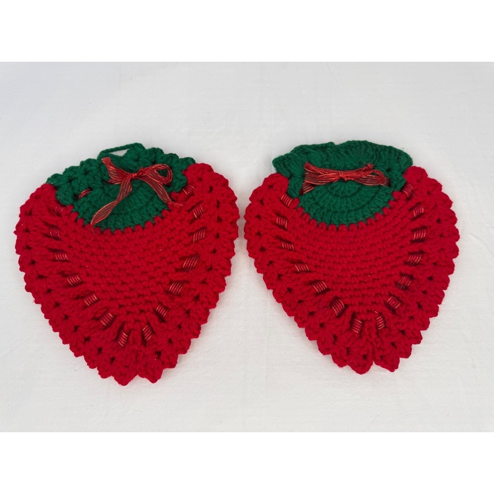 Vintage Handmade Crochet Strawberry Potholders Set of 2 Red Cottagecore Kitchen